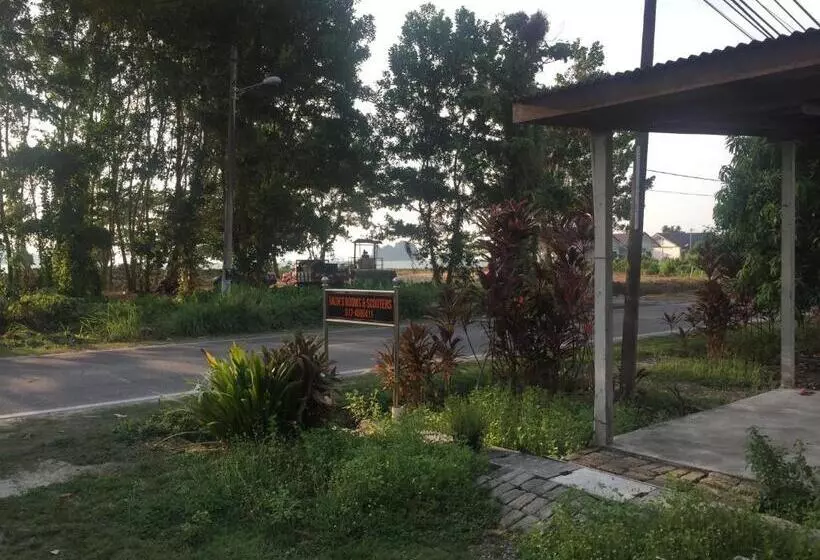 ユースホステル Daoh S Rooms & Scooters