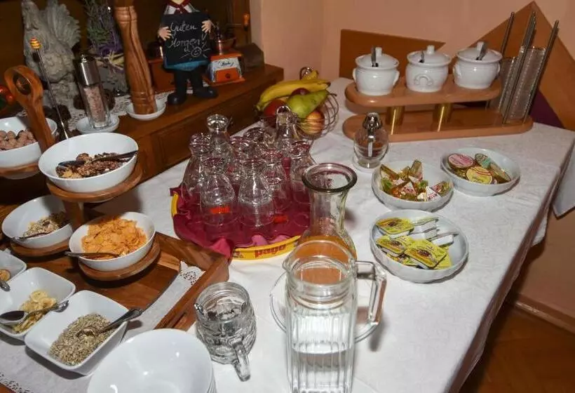 Retkeilymaja Gasthof Widenschek