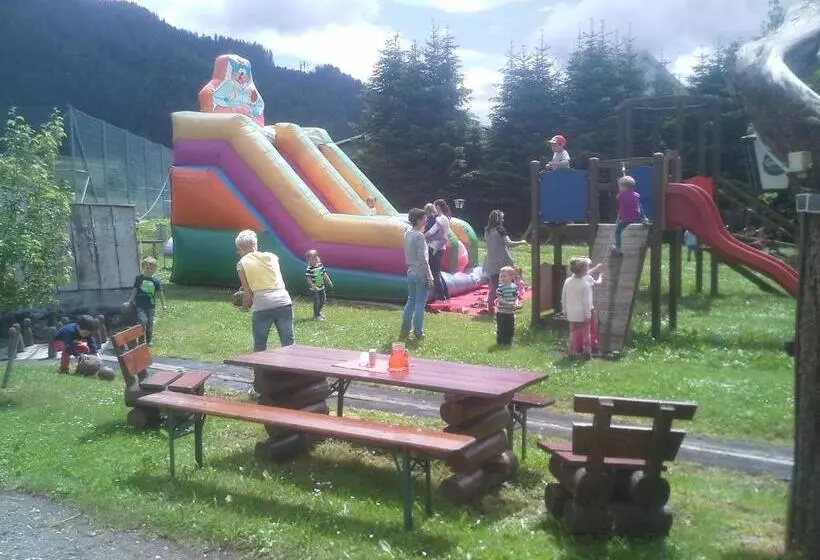 Retkeilymaja Gasthof Widenschek