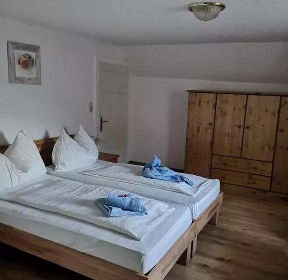 Retkeilymaja Gasthof Widenschek