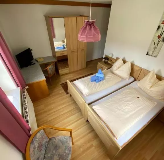 Retkeilymaja Gasthof Widenschek