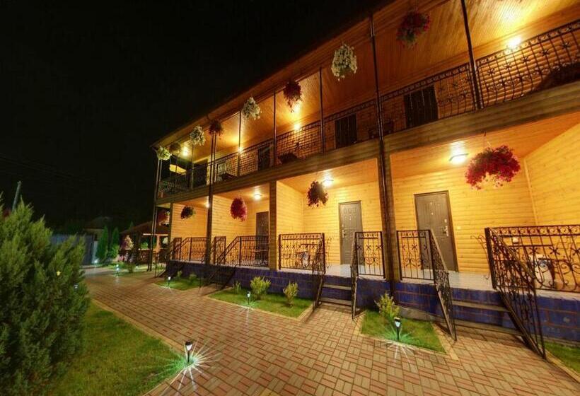 Отель Complex Mizh Triokh Ozer