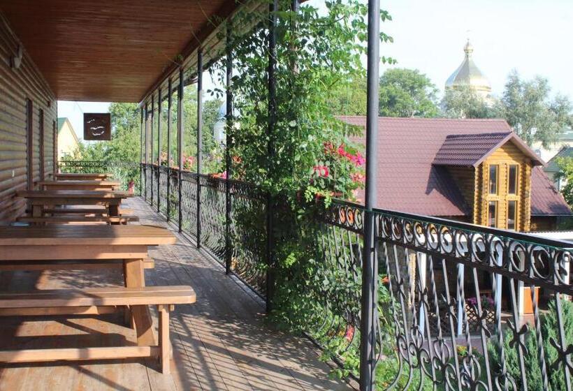 Отель Complex Mizh Triokh Ozer