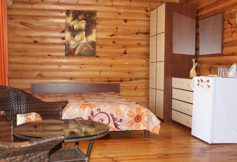 Отель Complex Mizh Triokh Ozer