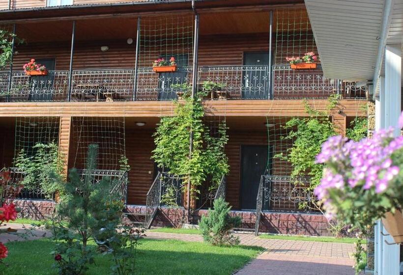 Отель Complex Mizh Triokh Ozer