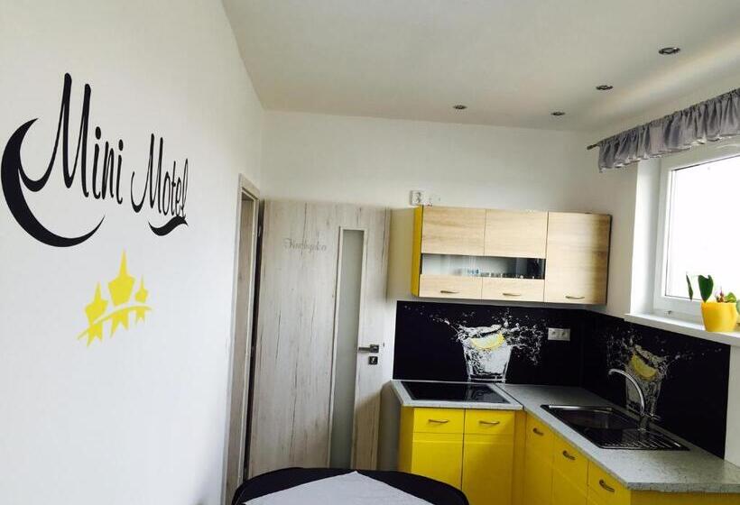 Mini Motel