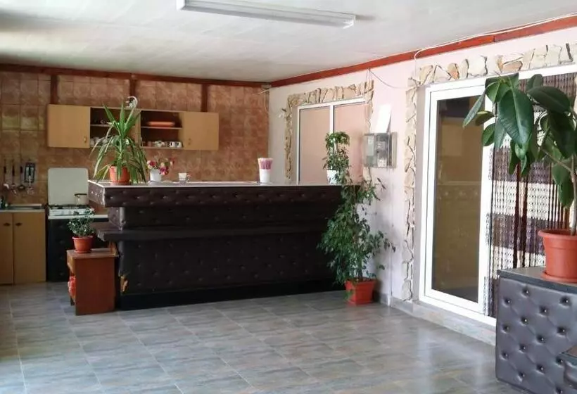 ペンション Casa Buşcu