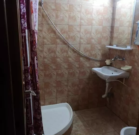 ペンション Casa Buşcu