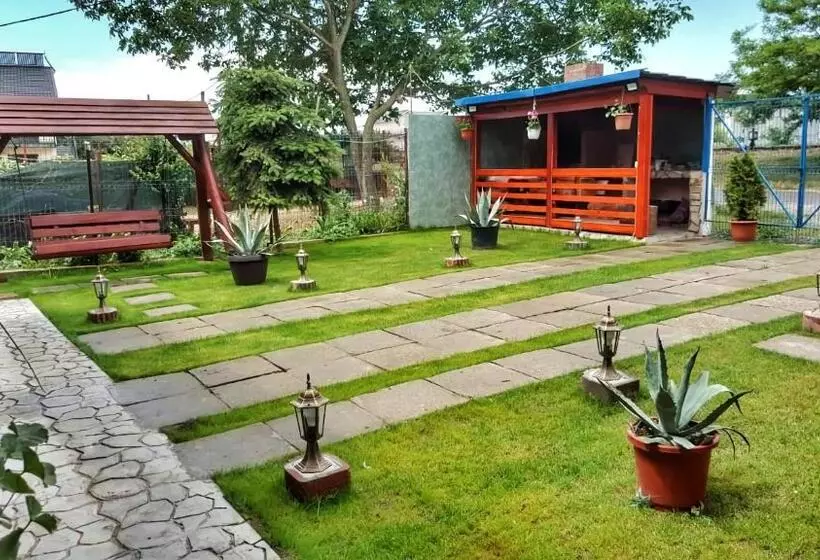 ペンション Casa Buşcu