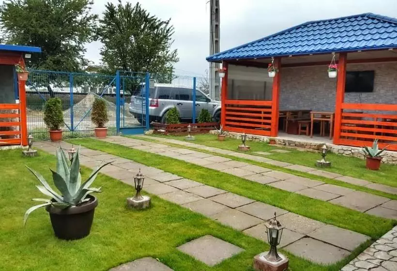 ペンション Casa Buşcu