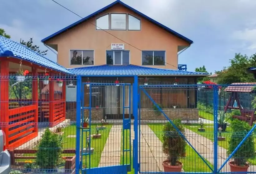 ペンション Casa Buşcu