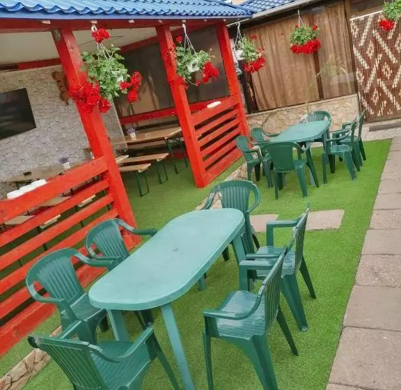 ペンション Casa Buşcu