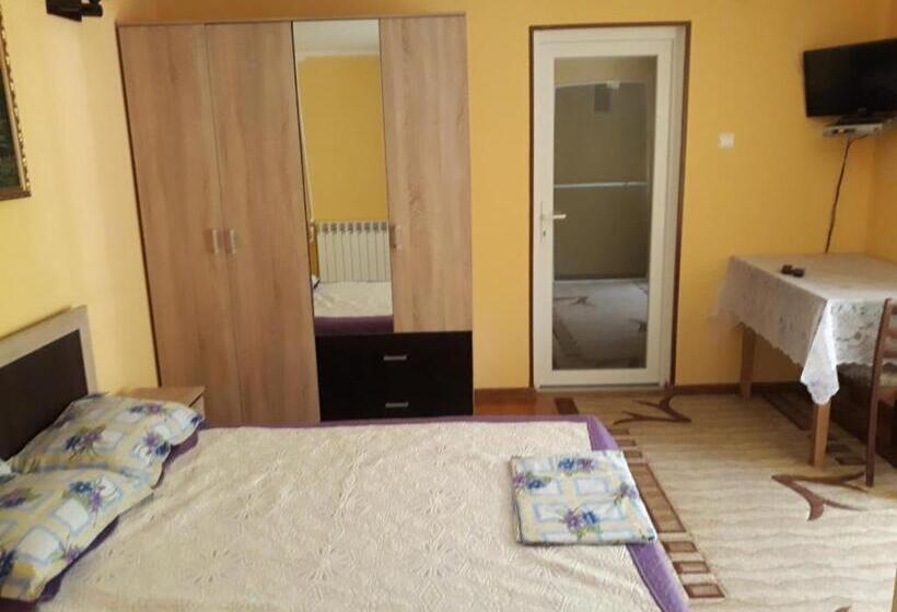 Пансион Casa Papava