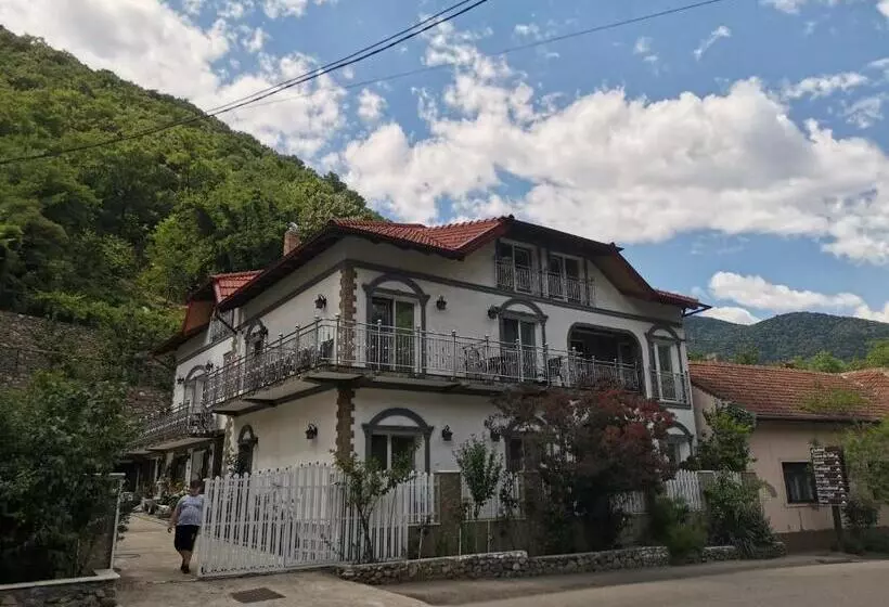ペンション Casa Papava