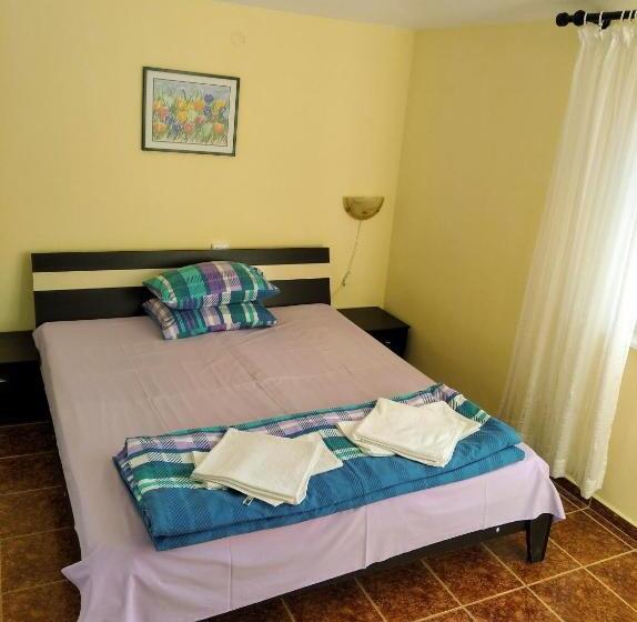 بنسيون Guesthouse Kolevi