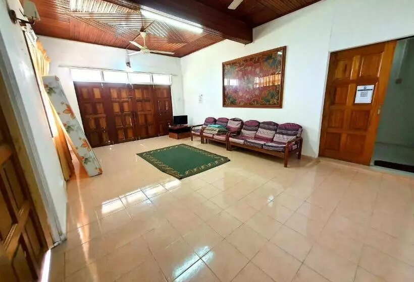 ペンション Homestay Kuala Terengganu One Stop 1