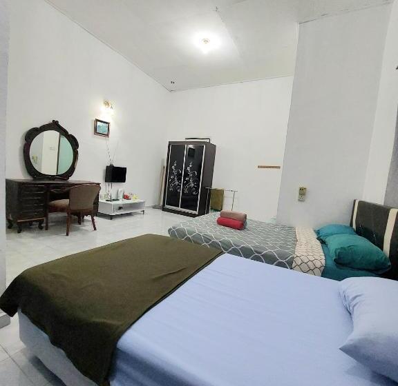 פנסיון Rumah Rehat Qnm Holidays