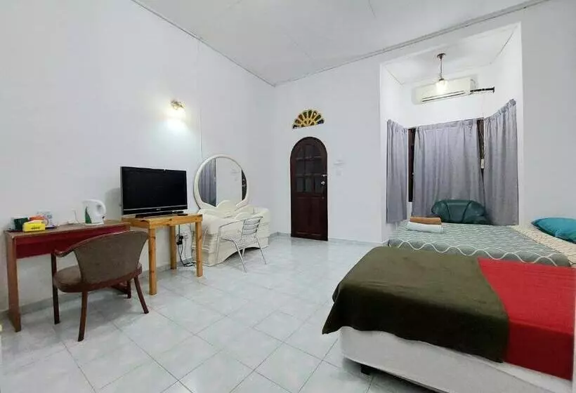 Majatalo Rumah Rehat Qnm Holidays