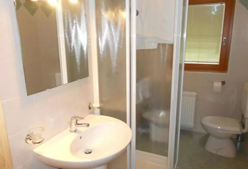 ベッドアンドブレックファースト Affittacamere Krajnc