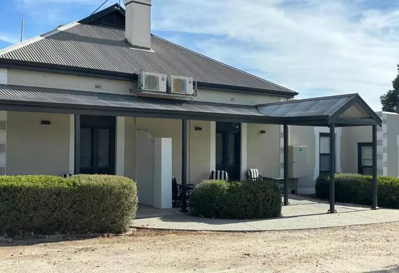 Aamiaismajoitus (B&B) Pirathon Country Estate