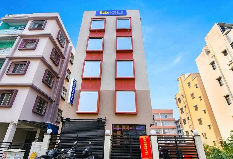 Fabhotel The Sunshine Residency