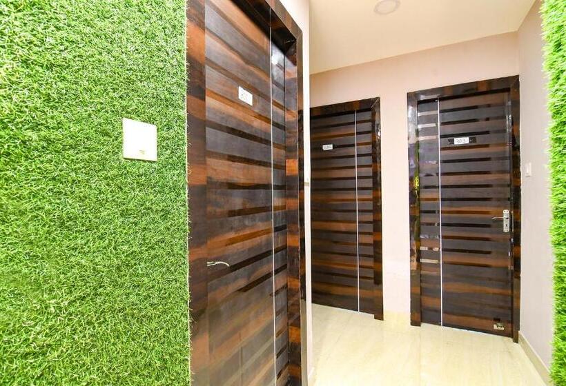 Fabhotel The Sunshine Residency