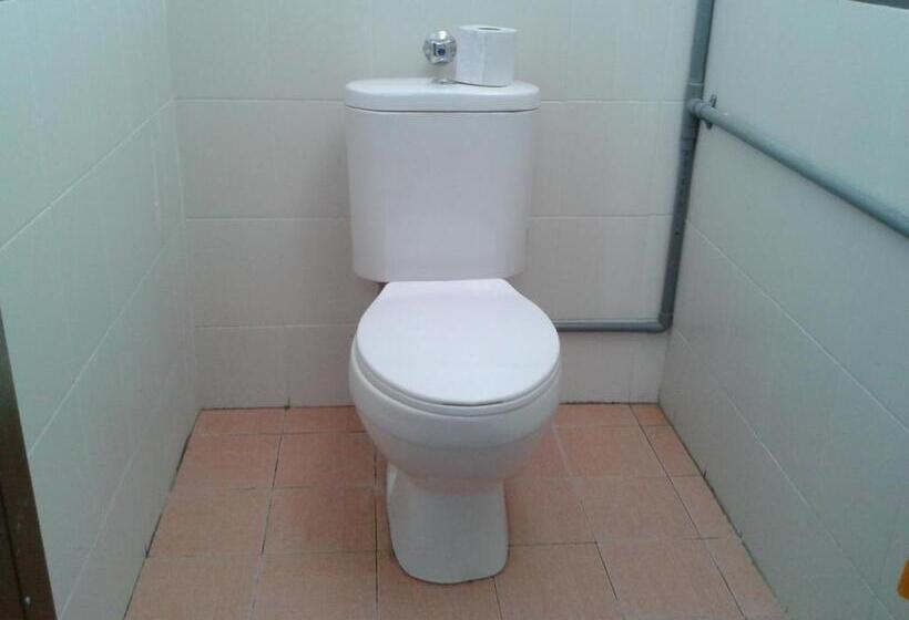 汽车旅馆  Iz Budget