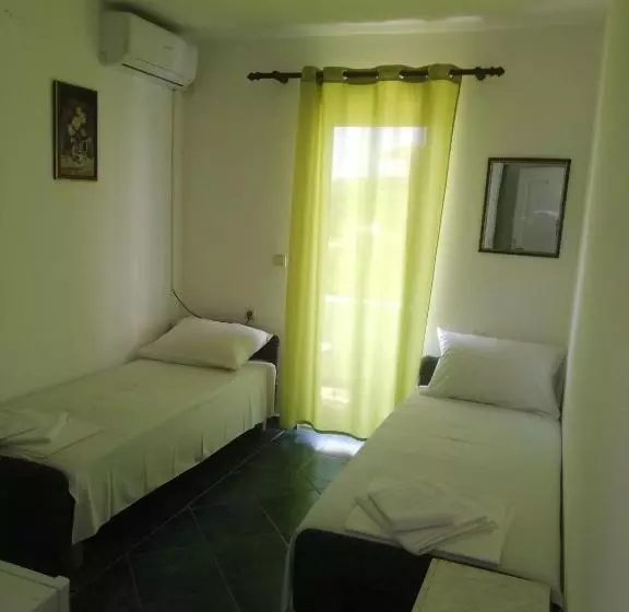 پانسیون Casa Bianca