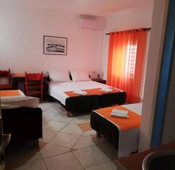 پانسیون Casa Bianca