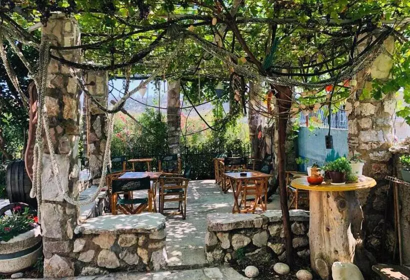 پانسیون Casa Bianca