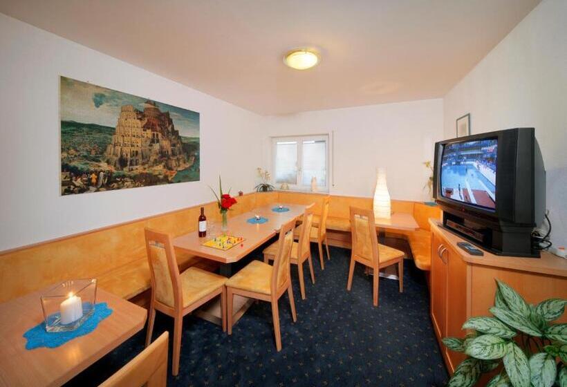 پانسیون Garni Hotel Dorothea