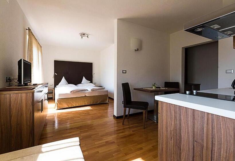 پانسیون Garni Hotel Dorothea