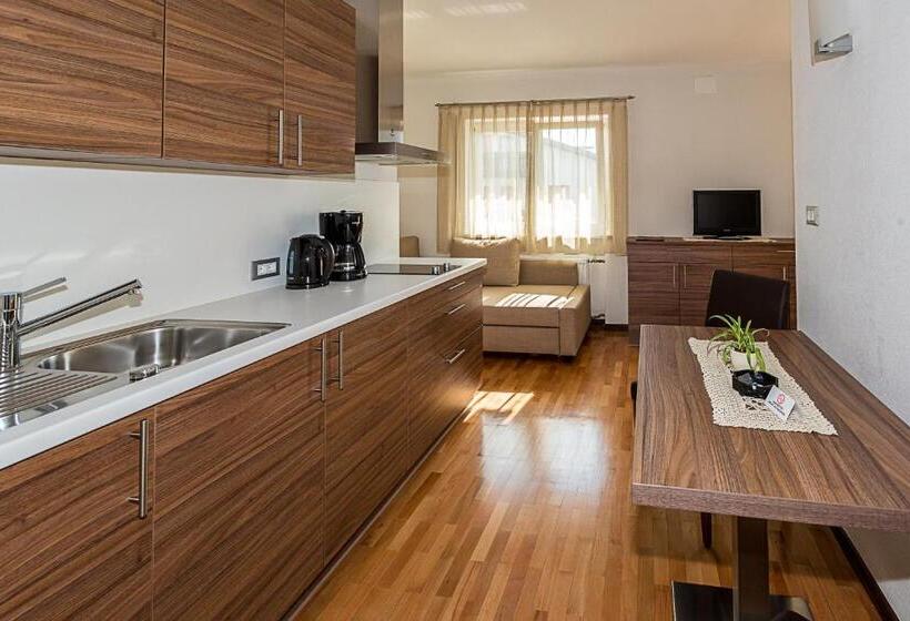 پانسیون Garni Hotel Dorothea