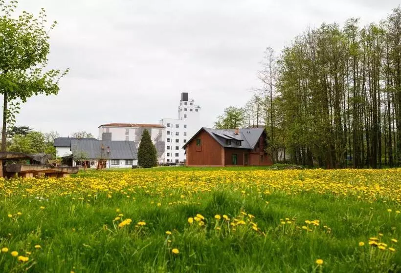 Majatalo Mlýn Vodníka Slámy   Penzion