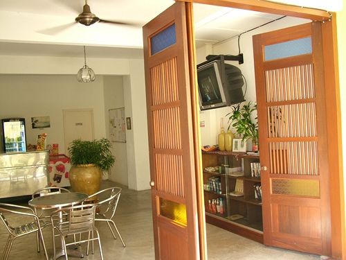 הוסטל Hutton Suites