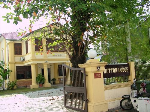 הוסטל Hutton Suites