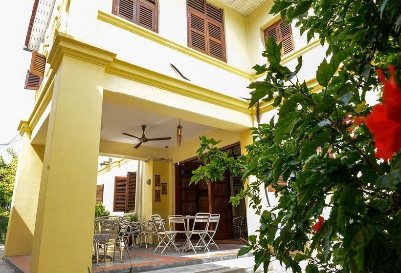 הוסטל Hutton Suites