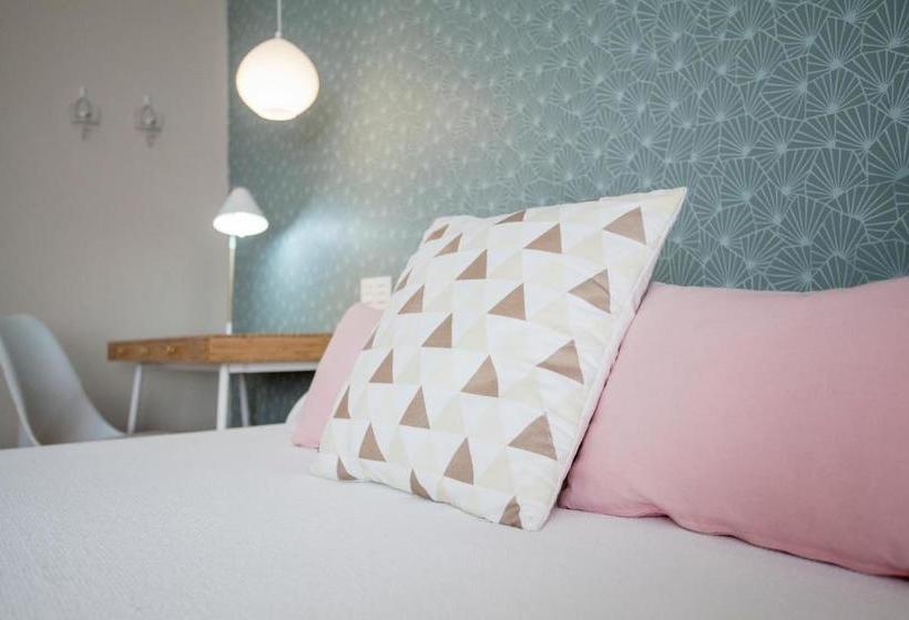 تختخواب و صبحانه Hi Valencia Boutique