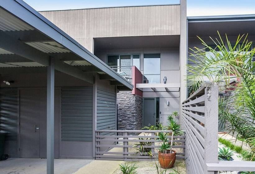 Beach & Golf Stays Torquay