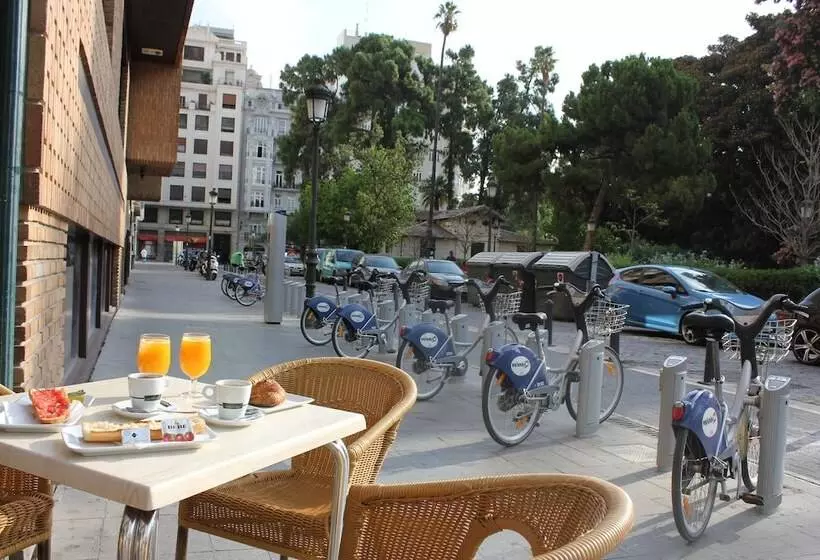 تختخواب و صبحانه Hi Valencia Boutique