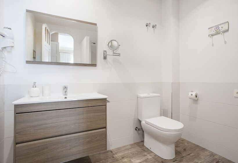 تختخواب و صبحانه Hi Valencia Boutique