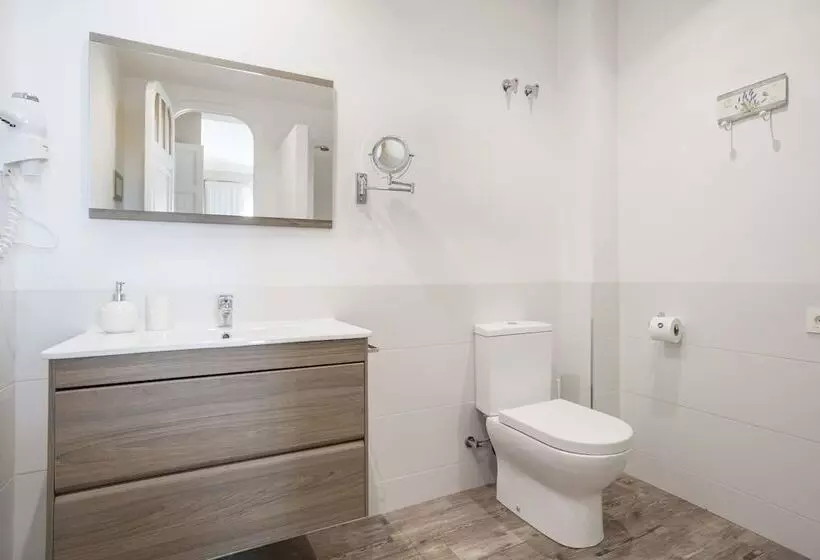 تختخواب و صبحانه Hi Valencia Boutique