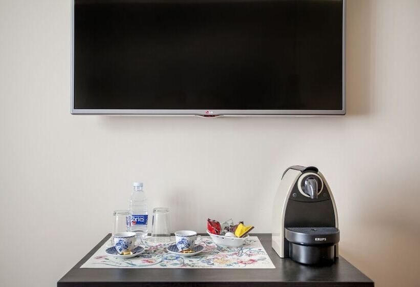 تختخواب و صبحانه Hi Valencia Boutique