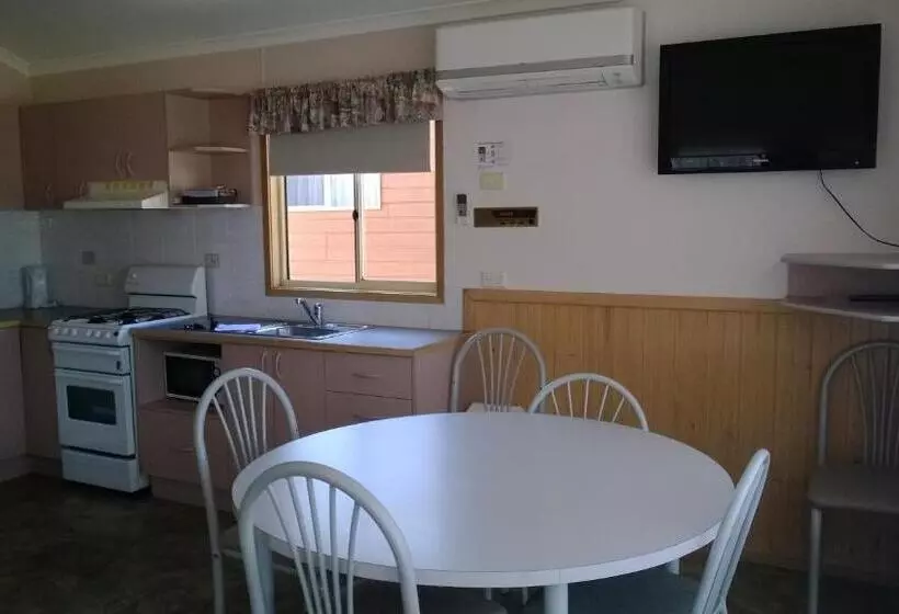 Canberra Carotel Motel