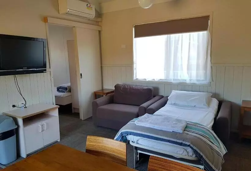 Canberra Carotel Motel