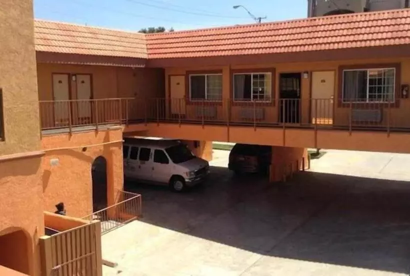 Coast Motel