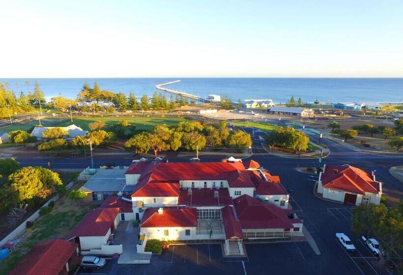 Esplanade Hotel Busselton