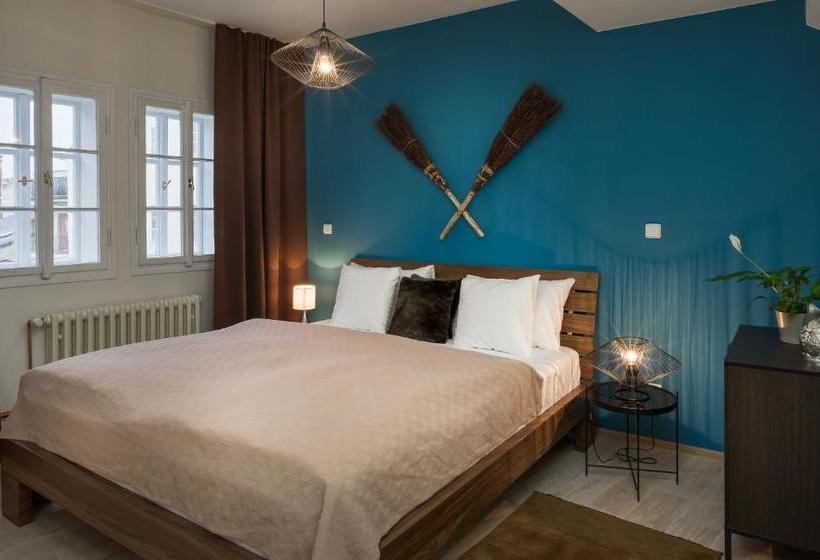 هتل 7 Tales Apartments By Prague Residences