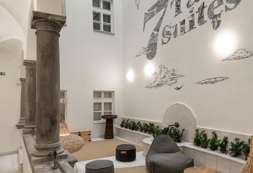 هتل 7 Tales Apartments By Prague Residences