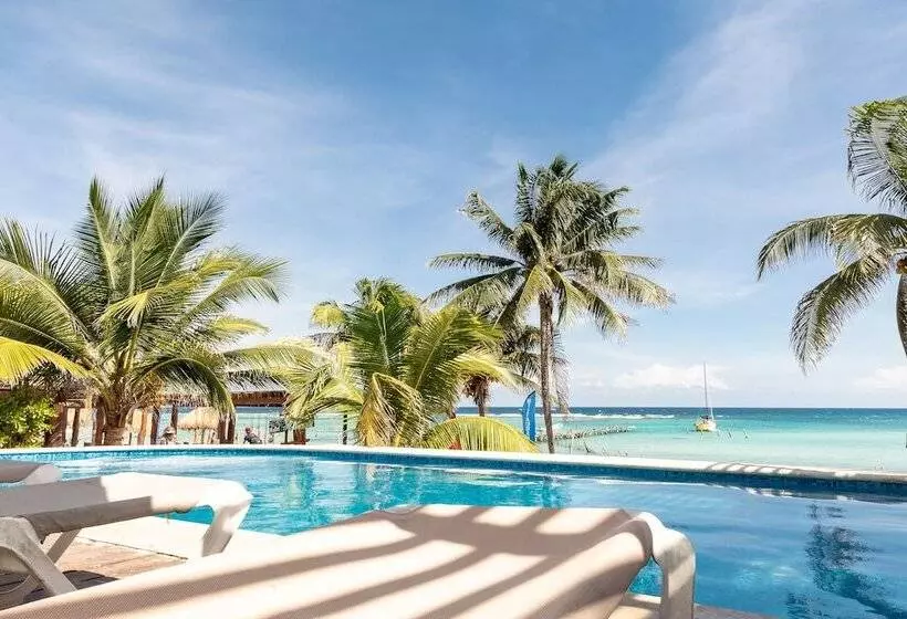 Aquastar Unique Hotel & Apartments Mahahual
